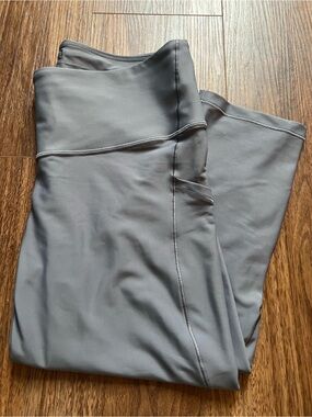Athleta Interval Stash Capri in Slate Gray